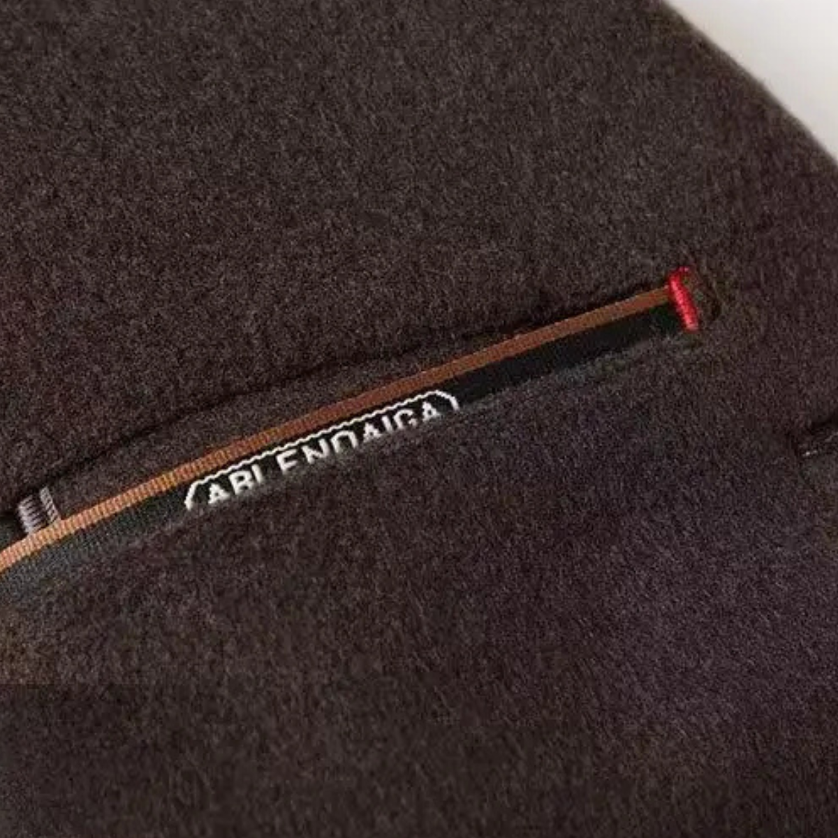 The Oakcrest – Lyxig Ullrock för Herr