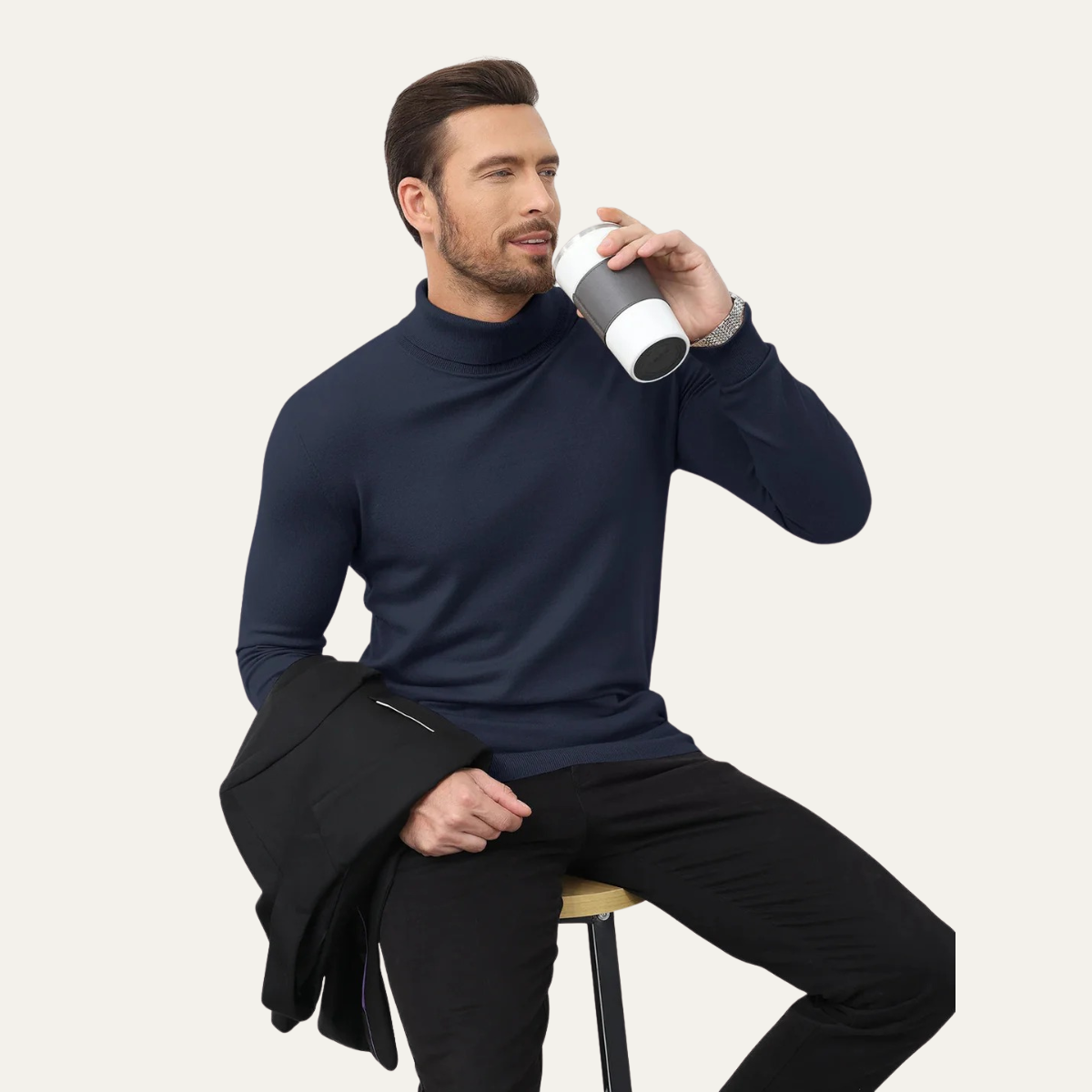 Herrpullar i slim fit av klassisk bomull – Den stilrena turtleneck-designen för en elegant look