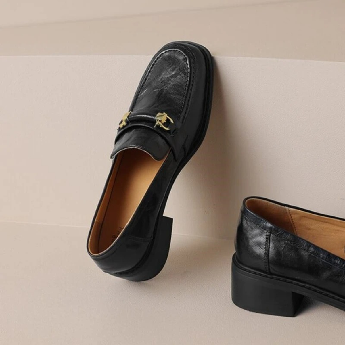 The Montepulciano - Herrklassiska Slip On Läder Loafers med Metallspänne