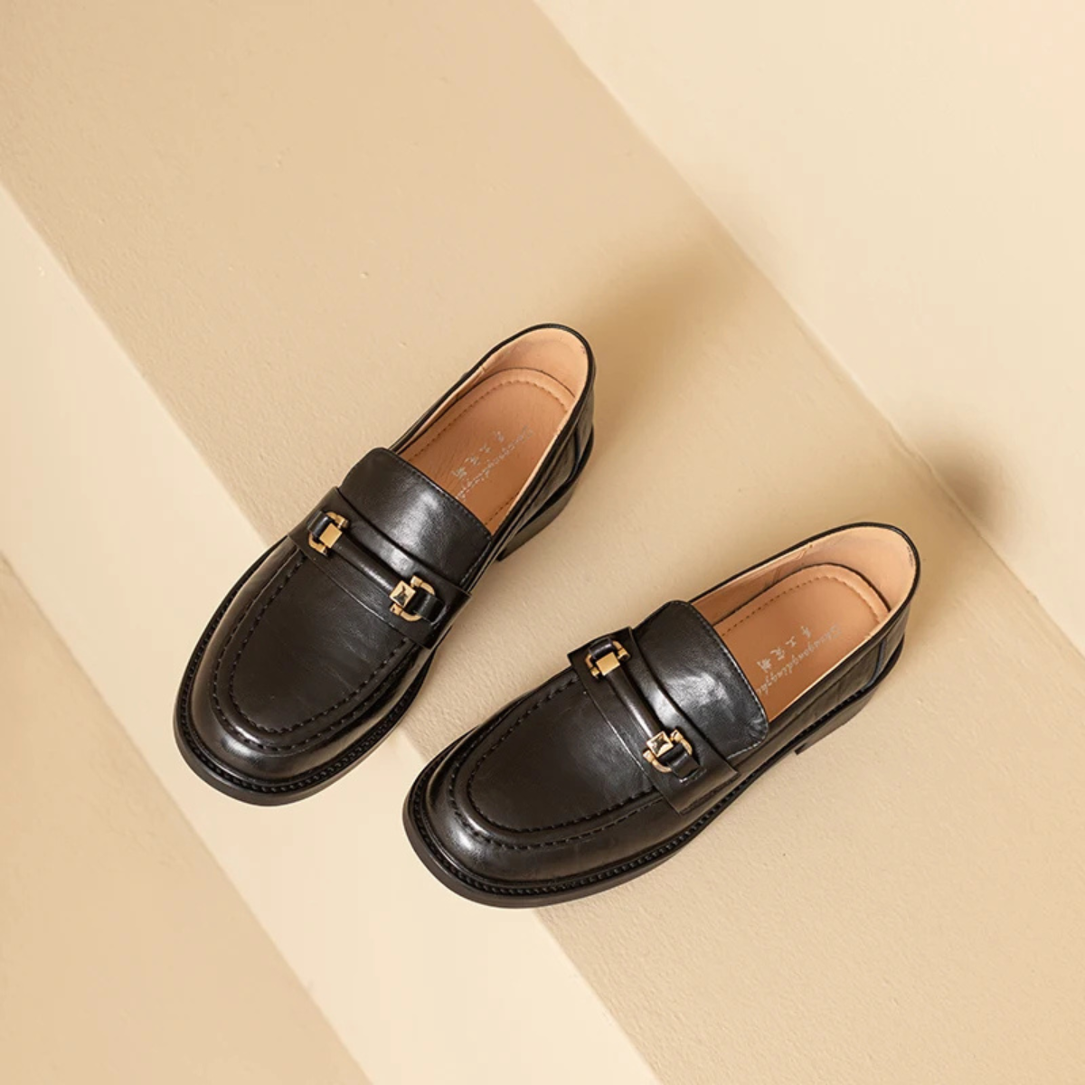 The Montepulciano - Herrklassiska Slip On Läder Loafers med Metallspänne