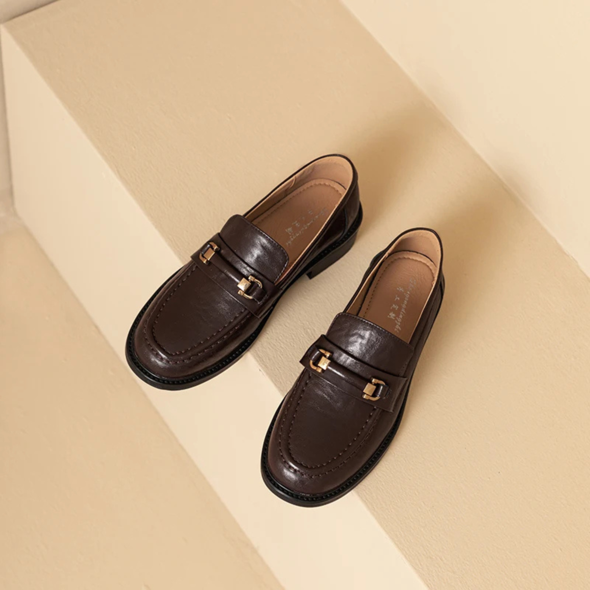 The Montepulciano - Herrklassiska Slip On Läder Loafers med Metallspänne
