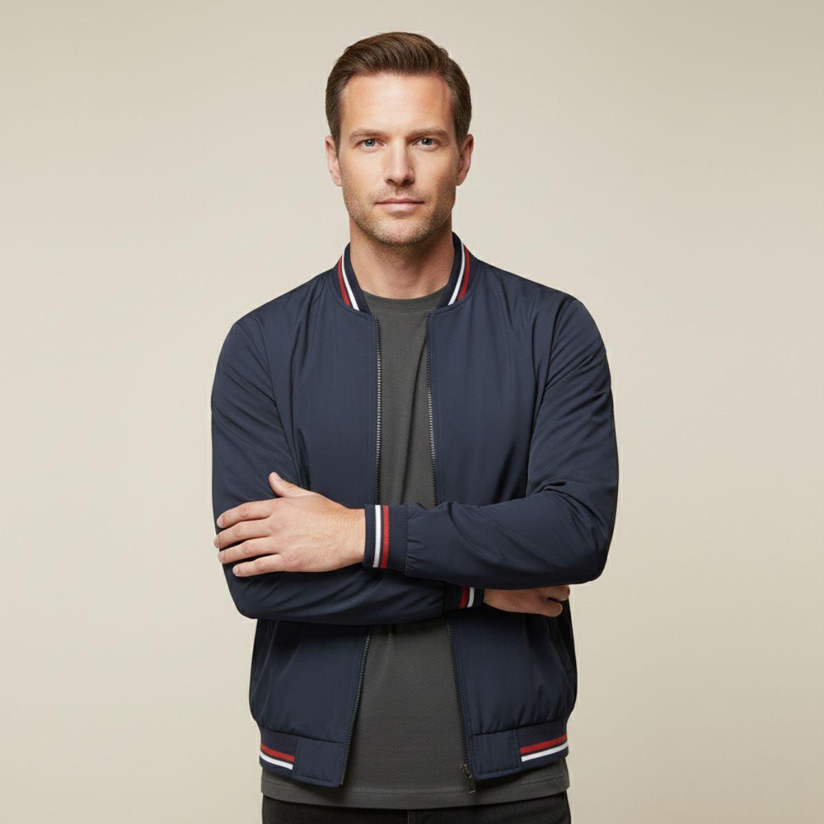 The Balmoral Bomber: Slim Fit Casual Huvtröja med dragkedja för en stilfull och bekväm look