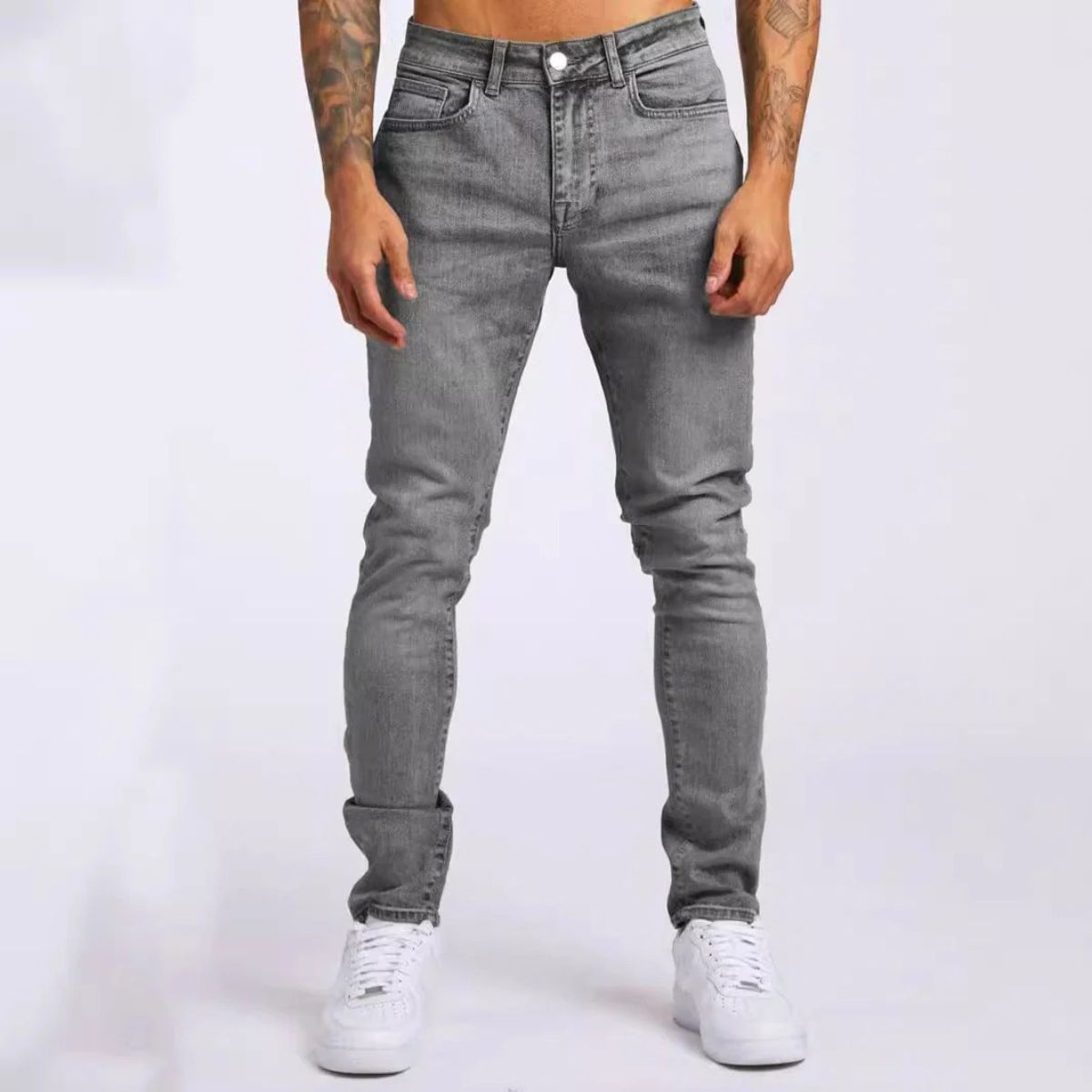 Slim fit klassiska jeans i denim Milano, garanterad elegans och komfort