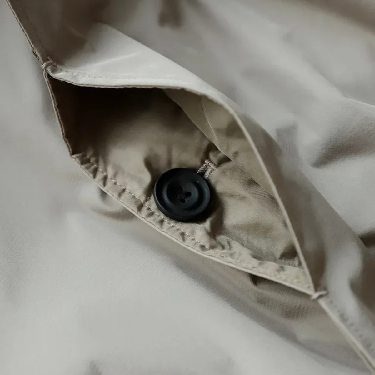 The Heirloom – Lyxig Regnjacka för Herr med Quiltat Foder