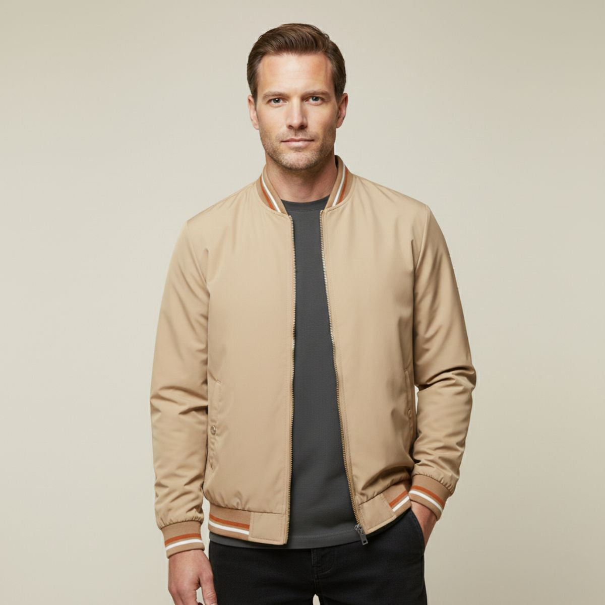 The Balmoral Bomber: Slim Fit Casual Huvtröja med dragkedja för en stilfull och bekväm look