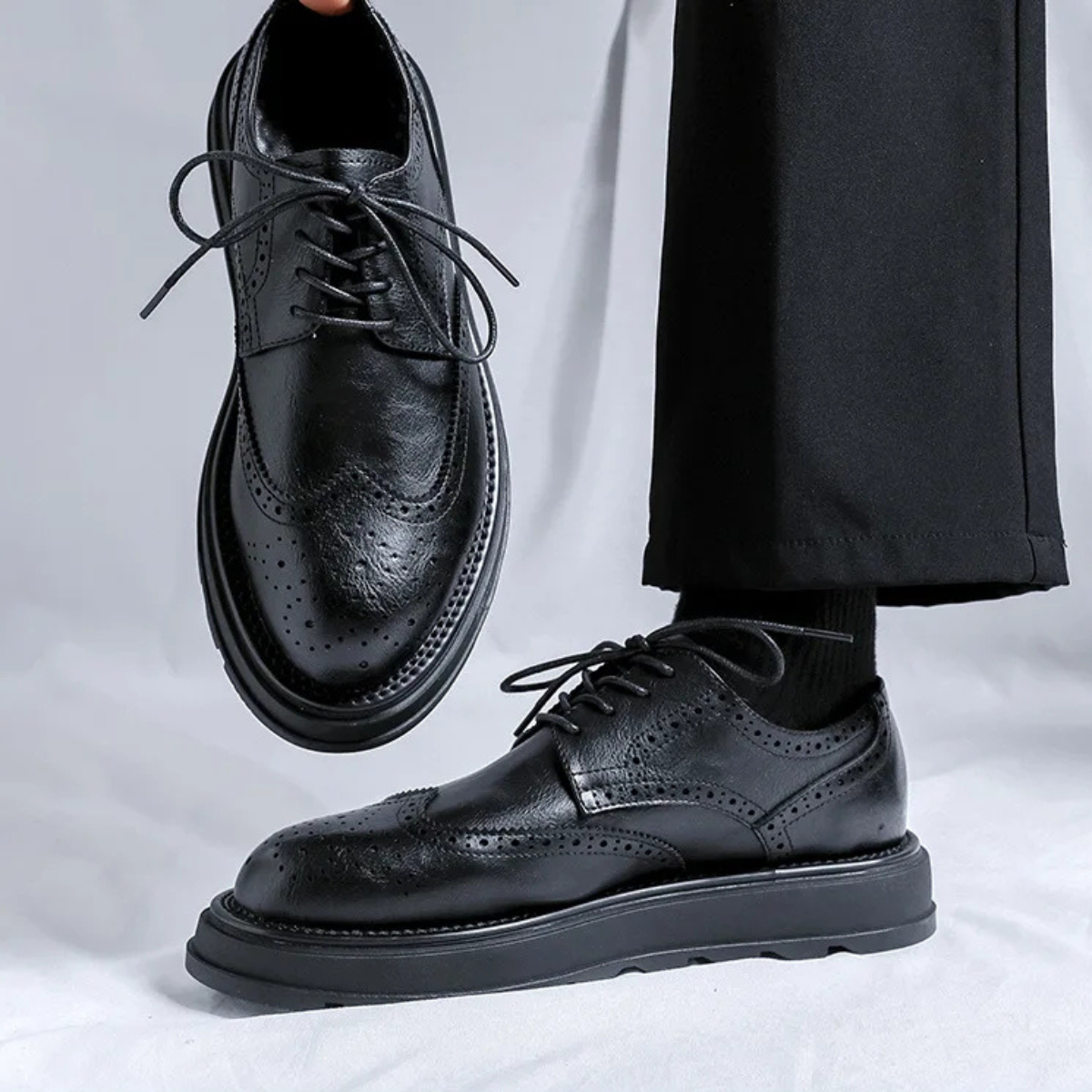 The Montalcino - Herrskor i Läder med Brogue Klassisk Snörning