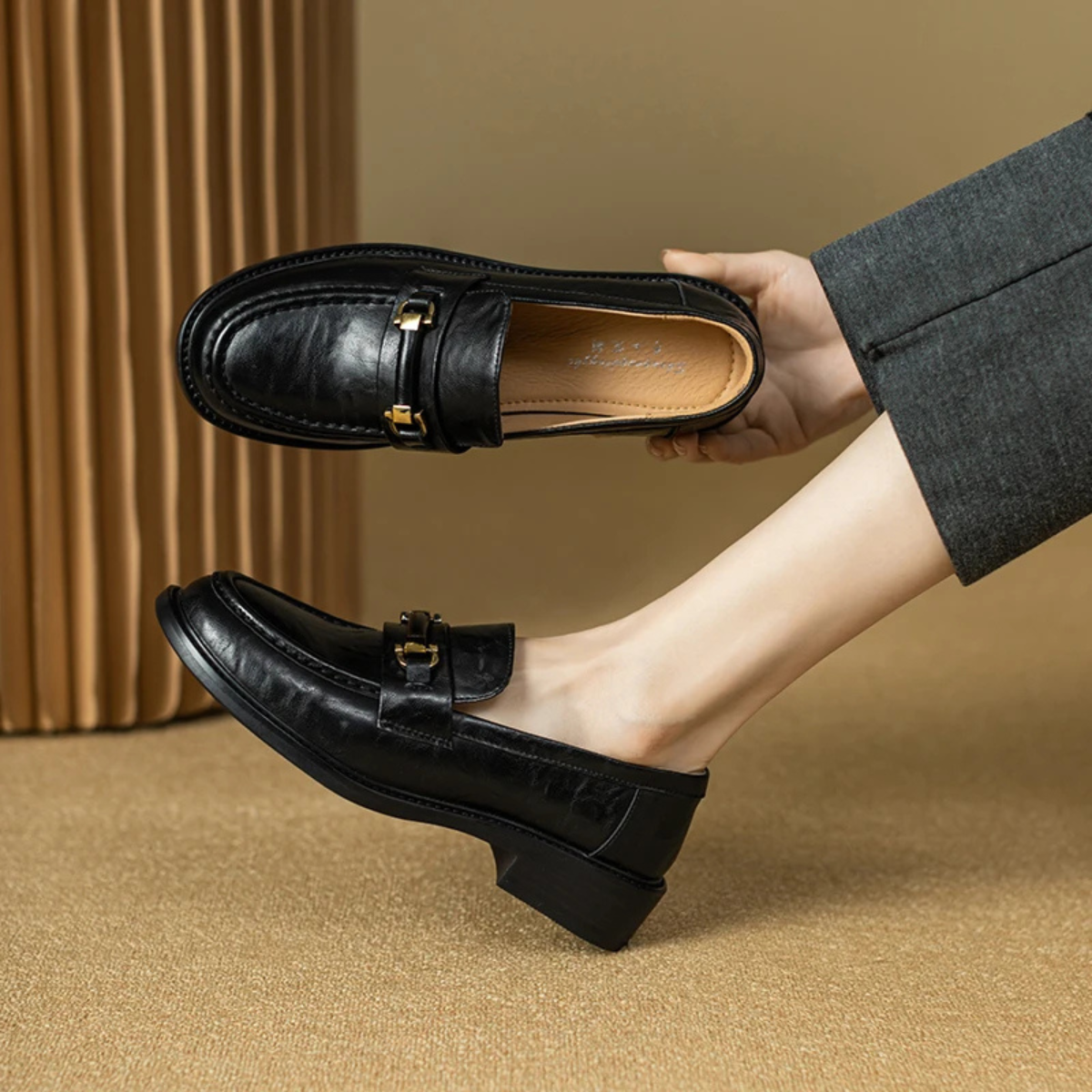 The Montepulciano - Herrklassiska Slip On Läder Loafers med Metallspänne