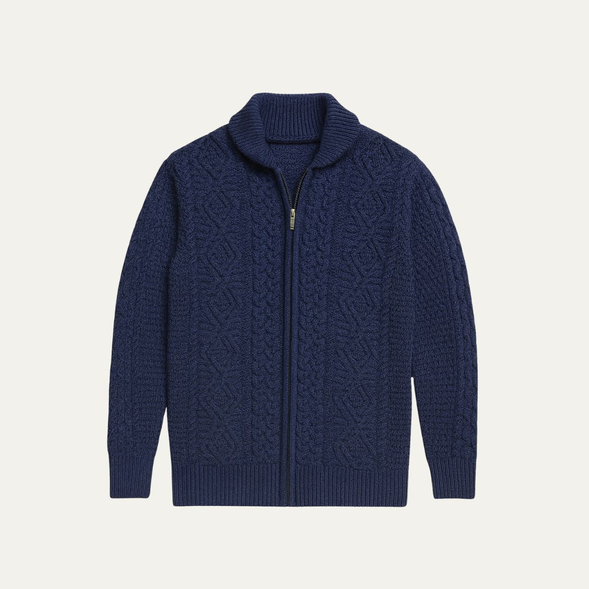 Skapa en iögonfallande look med Galway kabelstickad helzipullover i ull för män
