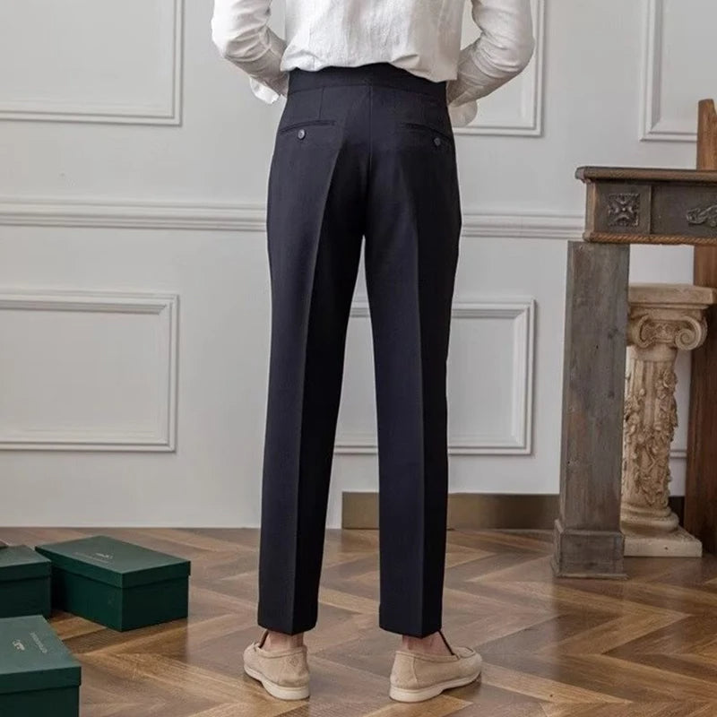 Glamorisera din look med Savile-veckbyxorna för herrar