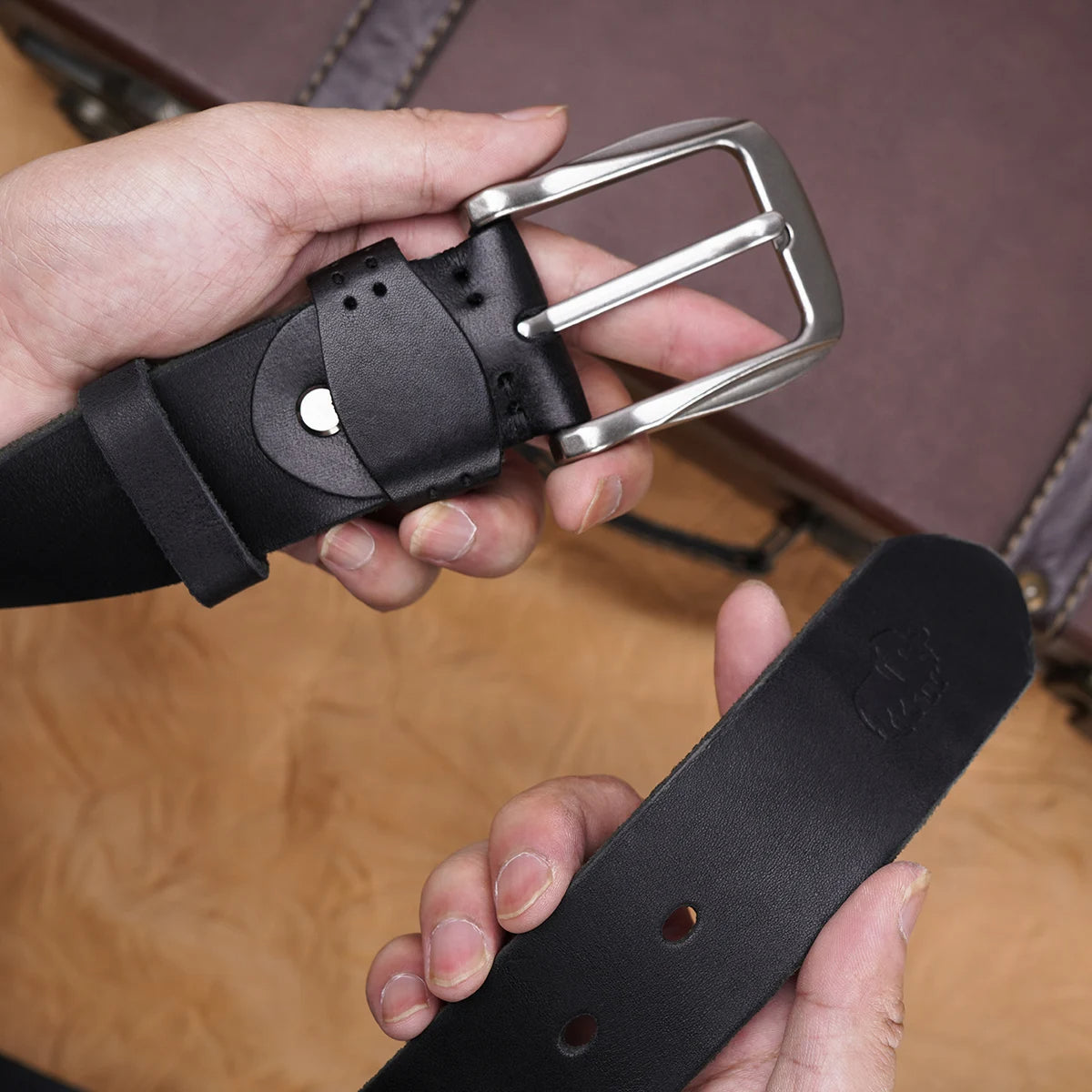 Farnham Belt – Classic Cowhide Leather, Hand-Perforated